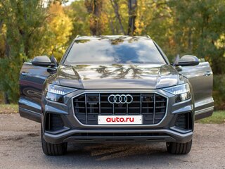 2023 Audi Q8 55 TFSI I (4M), серый, 9000000 рублей, вид 2