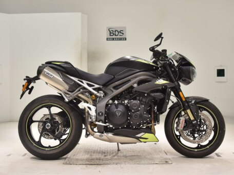 2020 Triumph Speed Triple, чёрный, 765000 рублей, вид 4