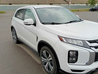 2020 Mitsubishi Outlander Sport I Рестайлинг 3, белый, 2350000 рублей, вид 2