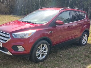 2018 Ford Escape III Рестайлинг, красный, 1590000 рублей, вид 3