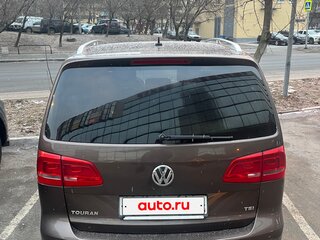 2012 Volkswagen Touran I Рестайлинг 2, коричневый, 850000 рублей, вид 4