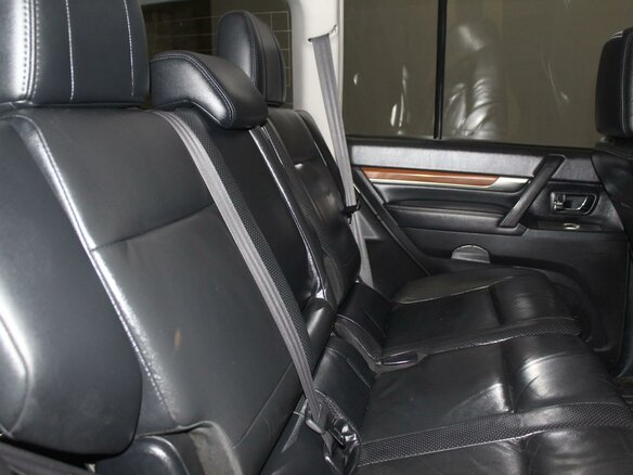2008 Mitsubishi Pajero IV, серебристый - вид 5