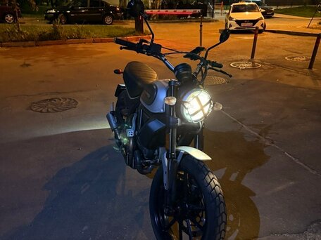 2017 Ducati Scrambler 800, серебристый, 700000 рублей, вид 2