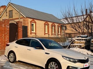 2018 Kia Optima IV Рестайлинг, белый, 1500000 рублей, вид 3