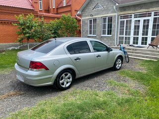 2010 Opel Astra H Рестайлинг, серебристый, 640000 рублей, вид 2