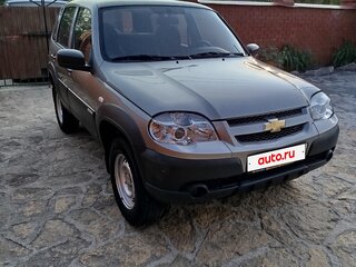 2012 Chevrolet Niva I Рестайлинг, бежевый, 998000 рублей, вид 3