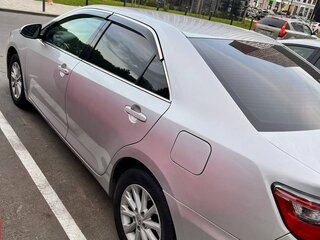 2015 Toyota Camry VII (XV50) Рестайлинг, серебристый, 1400000 рублей, вид 2