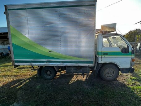 1990 Toyota TownAce, серебристый, 670000 рублей, вид 1