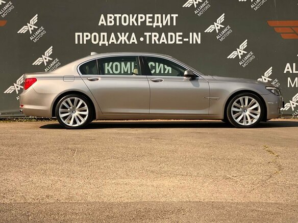 2012 BMW 7 серии 740Li V (F01/F02/F04), бежевый - вид 8