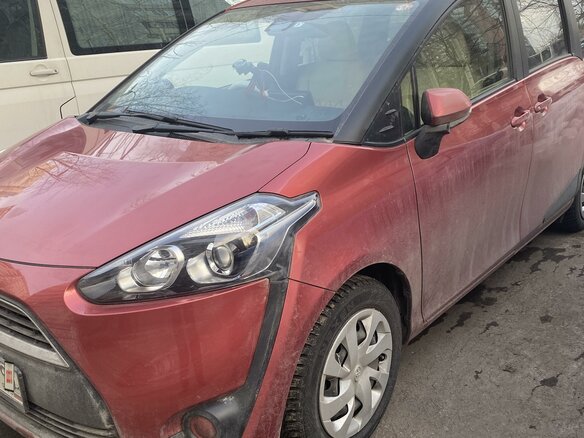 2018 Toyota Sienta II, красный, 1780000 рублей - вид 13