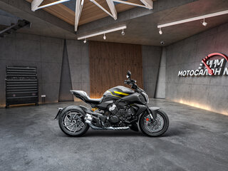 2026 Ducati Diavel V4, чёрный, 3450000 рублей, вид 3