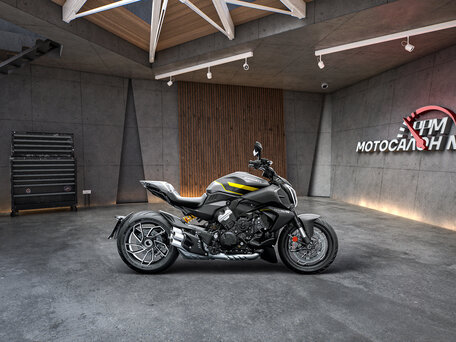 2026 Ducati Diavel V4, чёрный, 3450000 рублей, вид 3