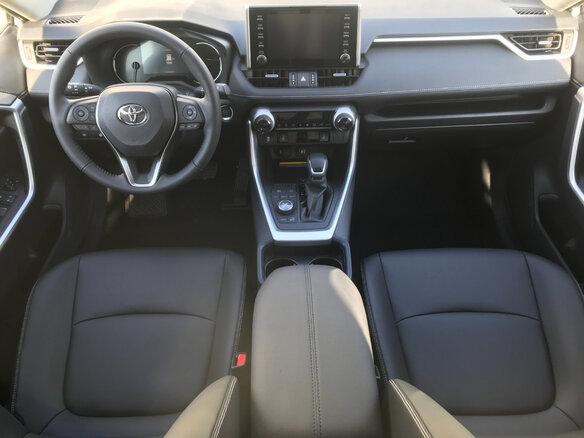 2021 Toyota RAV4 V (XA50), белый - вид 6