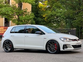 2018 Volkswagen Golf GTI VII Рестайлинг, белый, 2950000 рублей, вид 4