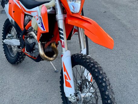 2023 KTM 500 EXC F, оранжевый, 920000 рублей, вид 2