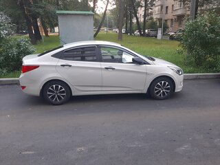 2014 Hyundai Solaris I Рестайлинг, бежевый, 1020000 рублей, вид 5