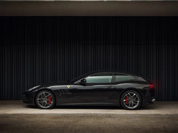 2017 Ferrari GTC4Lusso T, чёрный, 19500000 рублей - вид 2