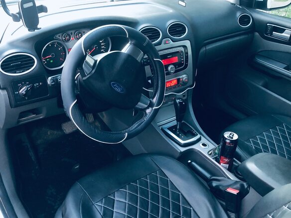 2010 Ford Focus II Рестайлинг, белый, 450000 рублей - вид 13