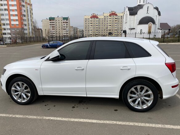 2010 Audi Q5 I (8R), белый - вид 10