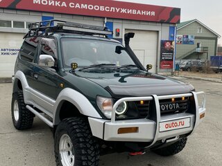 1999 Toyota Land Cruiser Prado 90 Series Рестайлинг, зелёный, 2500000 рублей, вид 2