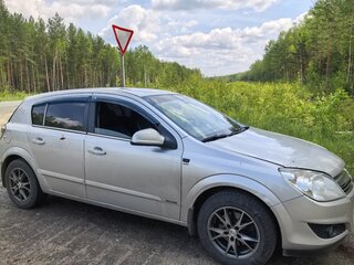2011 Opel Astra H Рестайлинг, серебристый, 550000 рублей, вид 2