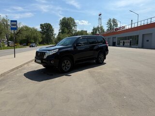 2013 Toyota Land Cruiser Prado 4-speed 150 Series Рестайлинг 1, чёрный, 2800000 рублей, вид 2