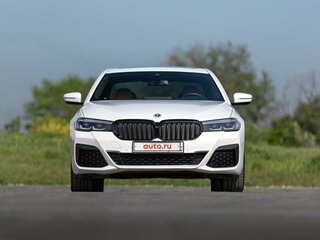 2022 BMW 5 серии 530e VII (G30/G31/G38) Рестайлинг, белый, 6300000 рублей, вид 5