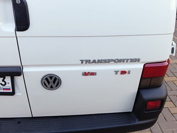 2002 Volkswagen Transporter, белый, 1250000 рублей - вид 9
