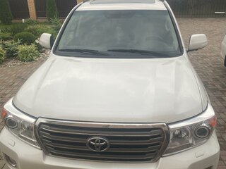 2013 Toyota Land Cruiser 200 Series Рестайлинг 1, белый, 3200000 рублей, вид 1