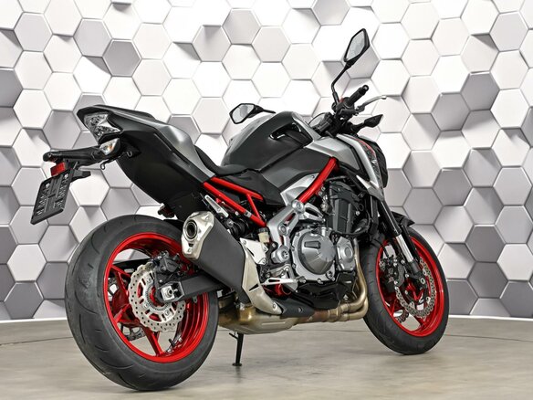 2019 Kawasaki Z 900, серый, 829000 рублей - вид 6