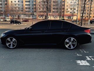 2019 BMW 5 серии 530i xDrive VII (G30/G31/G38), чёрный, 4200000 рублей, вид 2