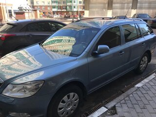 2009 Skoda Octavia II (A5) Рестайлинг, серый, 800000 рублей, вид 4