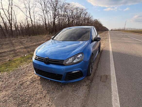2012 Volkswagen Golf R VI, синий, 1570000 рублей - вид 4