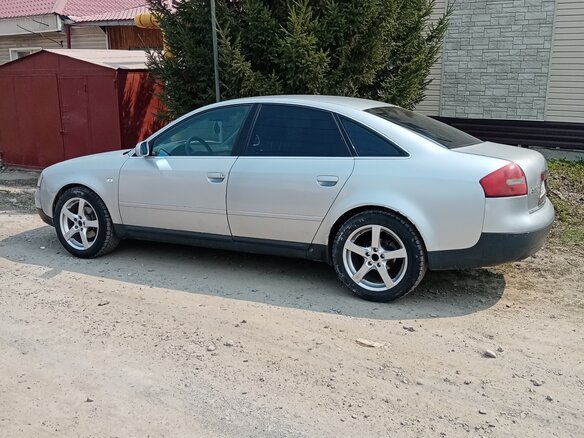 1998 Audi A6 II (C5), серебристый, 450000 рублей - вид 1
