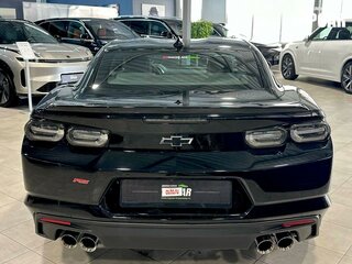 2022 Chevrolet Camaro LT1 VI Рестайлинг, чёрный, 5490000 рублей, вид 1