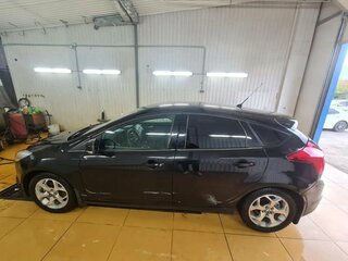 2011 Ford Focus III, чёрный, 850000 рублей, вид 4