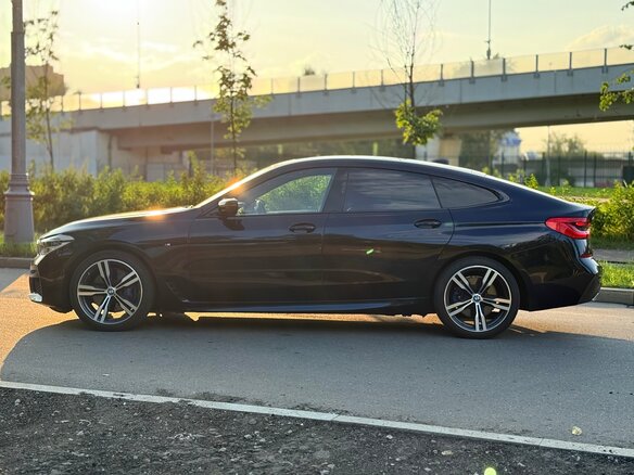 2018 BMW 6 серии Gran Turismo 640i xDrive IV (G32), синий, 4050000 рублей - вид 1