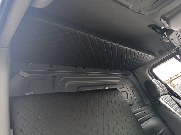 2013 Mercedes-Benz Sprinter, чёрный, 3900000 рублей - вид 11