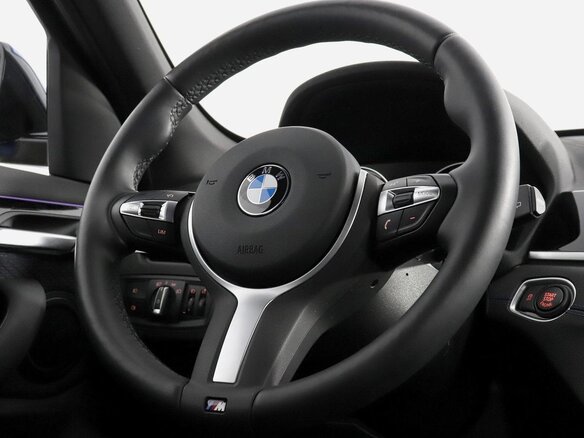 2020 BMW X1 18d xDrive II (F48) Рестайлинг, синий - вид 18