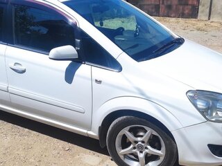 2008 Opel Zafira B, белый, 600000 рублей, вид 5