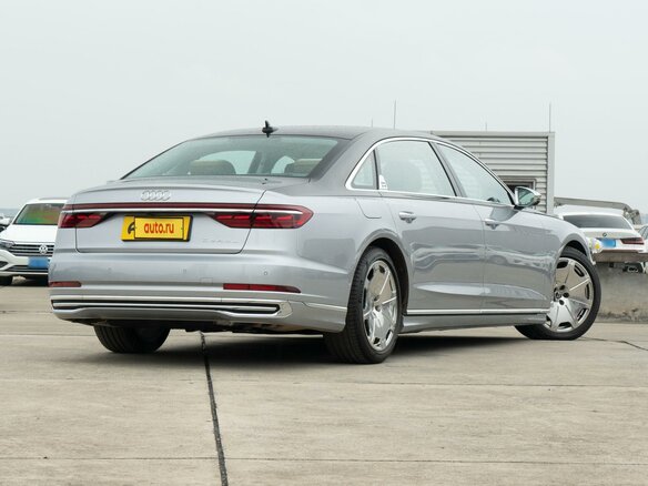 2023 Audi A8 Long 55 TFSI IV (D5) Рестайлинг, серебристый - вид 1