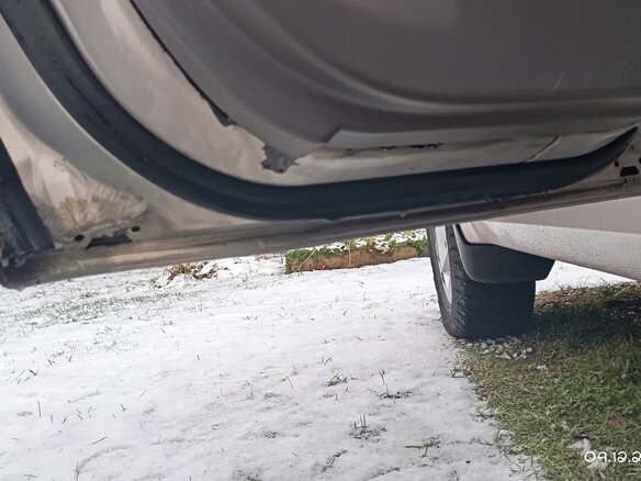 2002 Isuzu Axiom, серый, 720000 рублей - вид 22