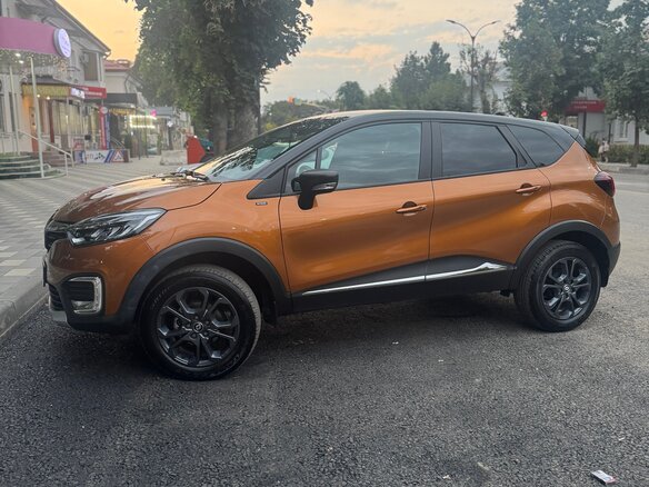 2022 Renault Kaptur I Рестайлинг, оранжевый, 2300000 рублей - вид 4