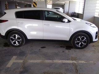 2019 Kia Sportage IV Рестайлинг, белый, 2850000 рублей, вид 3