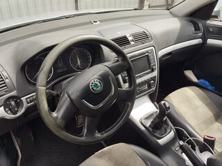 2013 Skoda Octavia Scout II (A5) Рестайлинг, серебристый, 1300000 рублей, вид 5