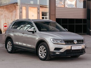 2017 Volkswagen Tiguan II, серебристый, 2130000 рублей, вид 3