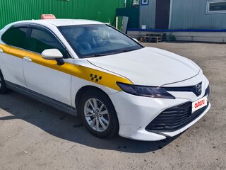 2019 Toyota Camry VIII (XV70), белый, 1700000 рублей, вид 2
