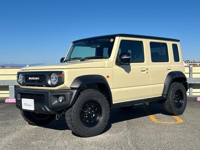 Открыть фотографии: Suzuki Jimny IV