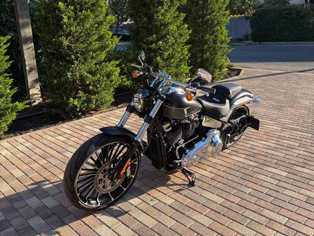 2023 Harley-Davidson Breakout, чёрный, 2700000 рублей, вид 2