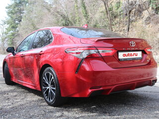 2019 Toyota Camry US Market VIII (XV70), красный, 2300000 рублей, вид 3
